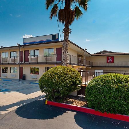 Red Roof Inn San Antonio E - Frost Bank Center Экстерьер фото